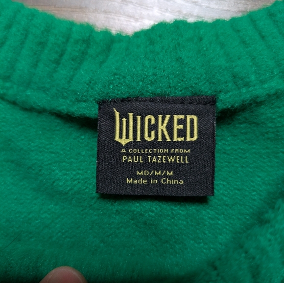 Wicked X Target By Paul Tazewell Green Pink Musical Women's Sweater Size Medium - Picture 3 of 8